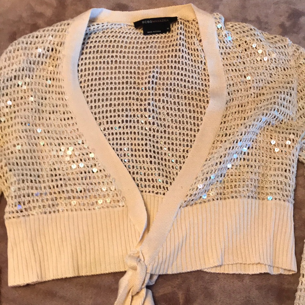 BCBG MAXAZRIA SWeater wrap top - Picture 2 of 7